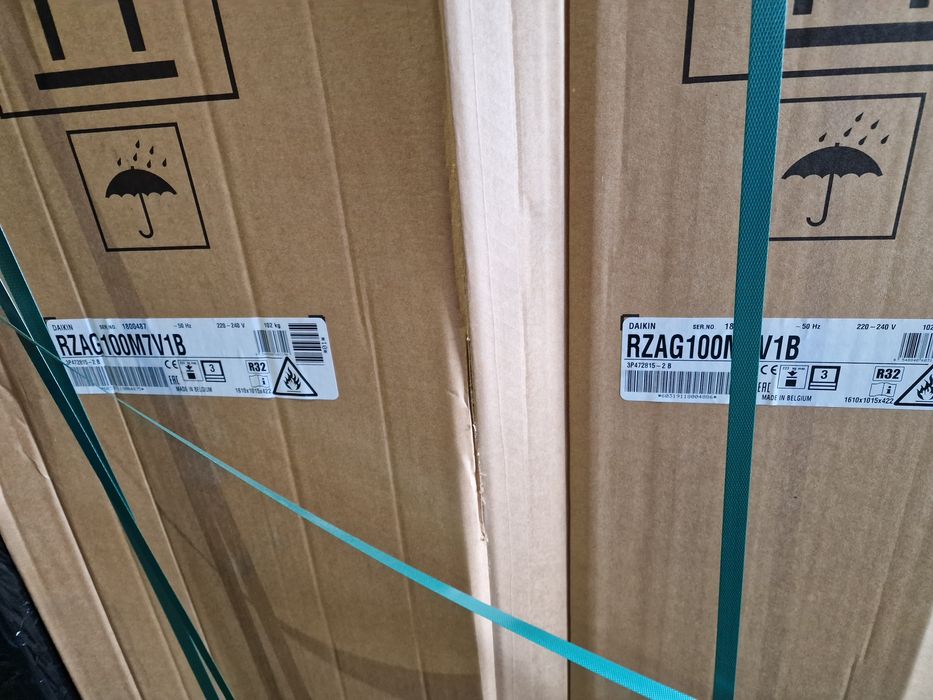 Вътшно тяло Daikin RZAG100M7V1B ново  за термопомпа