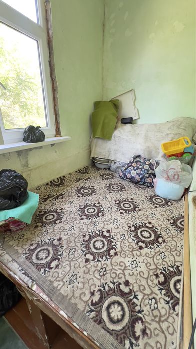 Uy sotiladi srochna!