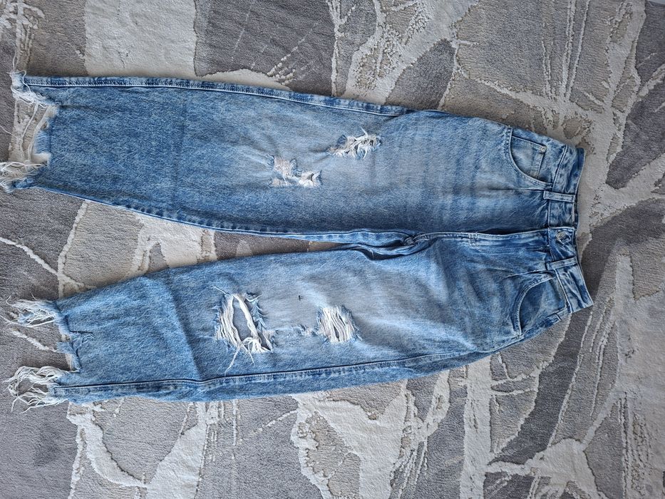 Blugi marimea 32