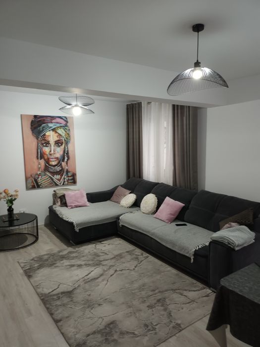 Vând aprtament 2 camere în zona Rahova
