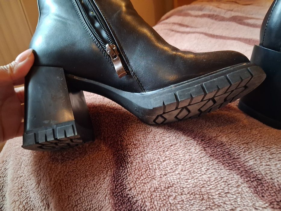 Нови боти с дебел ток