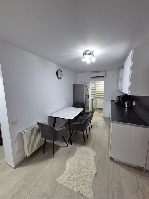 Apartament cu 2 camere  complet mobilat si utilat.