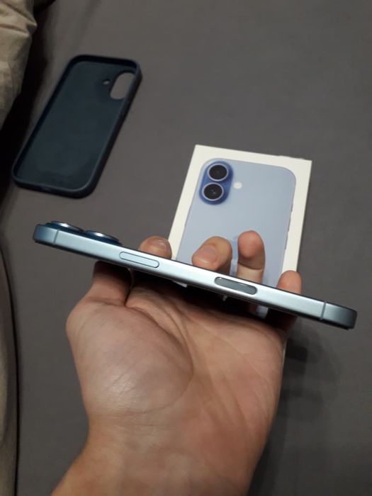 Смартфон Apple iPhone 17 256GB на гарантии