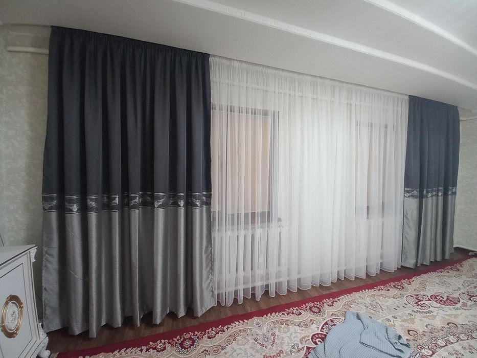Көп қолданылмаған занавеска сатылады.
