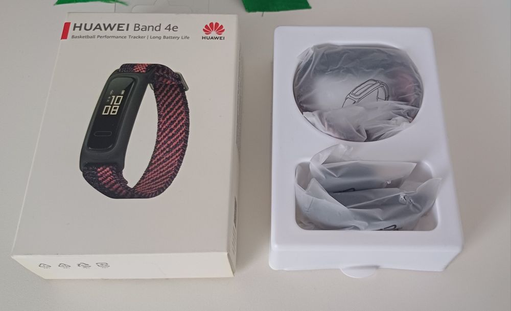 Фитнес браслет ,