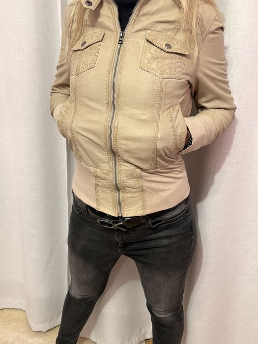 Яке Montes естествена кожа