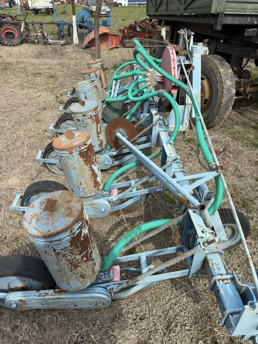 De vanzare semanatoare de porumb SPC 6