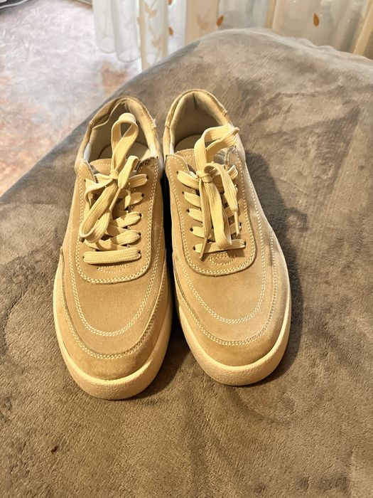 Продам женские кеды