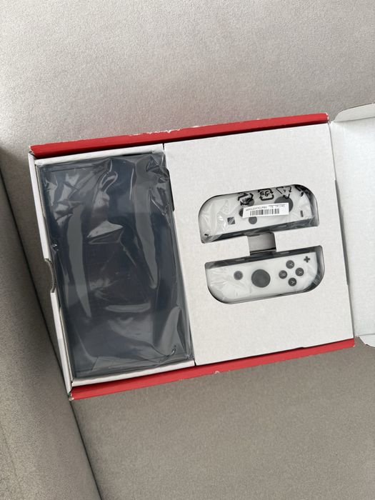 Nintendo Switch OLED (новый)