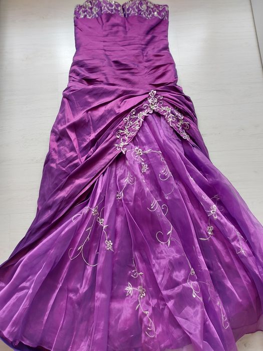 официални рокли         .