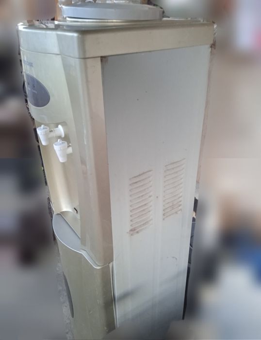 Кулер диспенсер пурифайер водомат