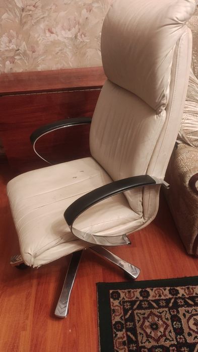 Офисное кресло продажа