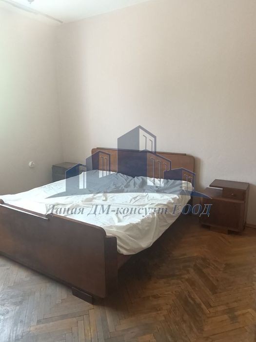 Дава се под наем Тристаен апартамент в Шумен, Център - 90 кв.м за 408 € - Снимка #4