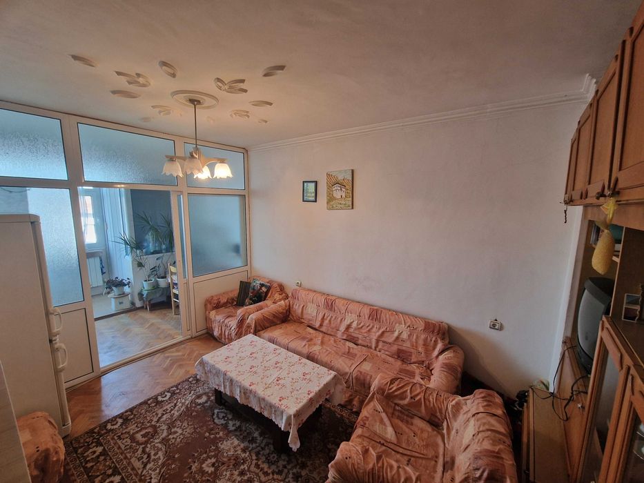 Многостаен апартамент за продажба в кв. Орлова Чука на гр. Благоевград