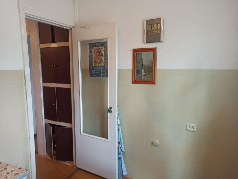 Продам 2 ком.кв на 15 мкр