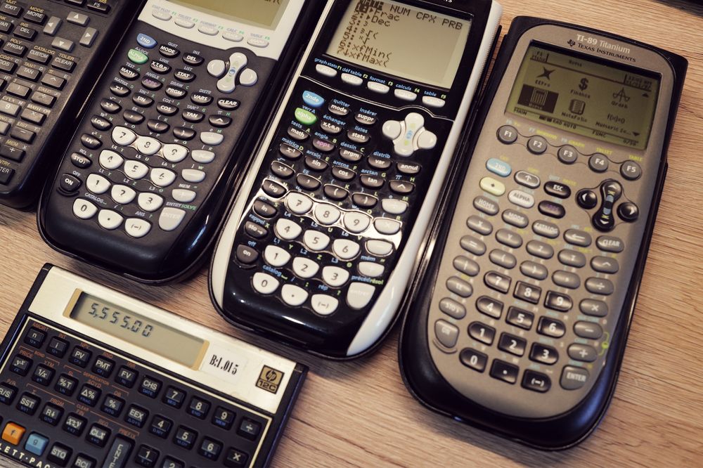 Calculator Texas Instruments Ti 89 85 84 83 stiintific Politehnica