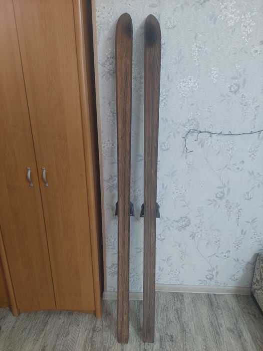 Продам туристические лыжи!