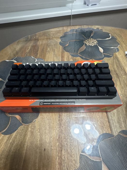Геймарска клавиатура Apex Pro Mini Wireless