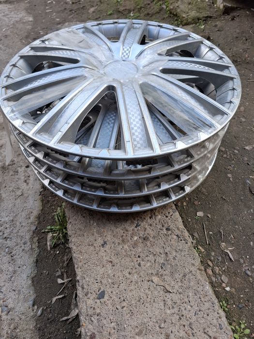 Продам колпаки на колёса