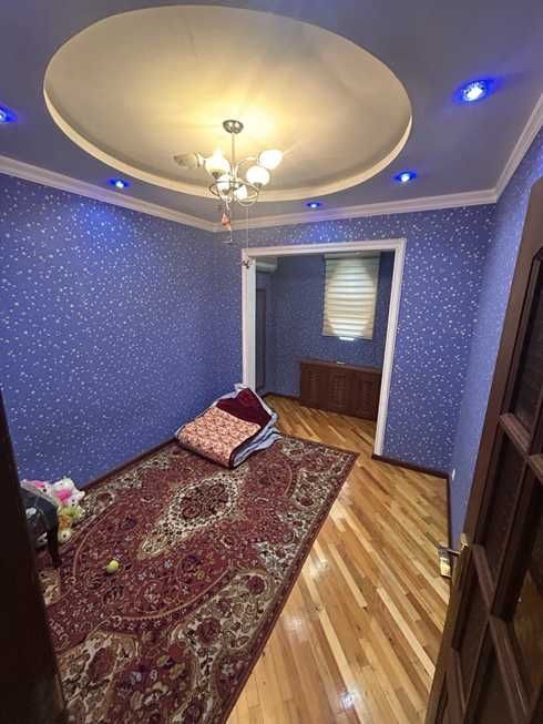 Продаётся 5-комнатная квартира на ул. Мустакиллик (Дархан)