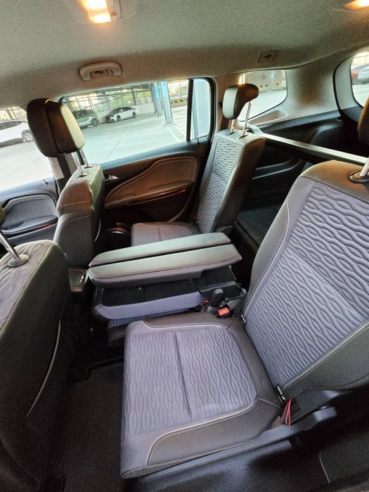 Vând Schimb Opel Zafira-C An-2012