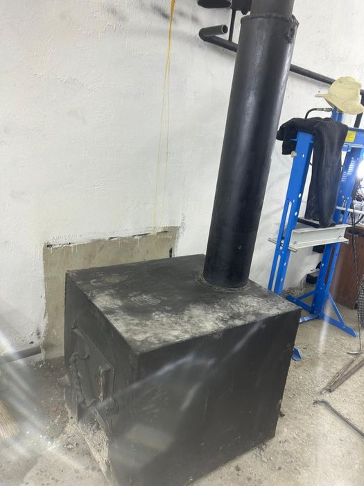 Продоется печь для гаража, сто и тд.