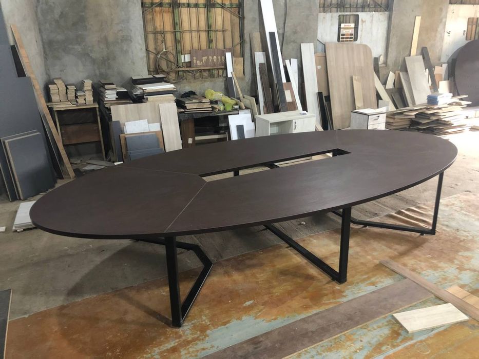 Конференц стол для переговоров Лофт