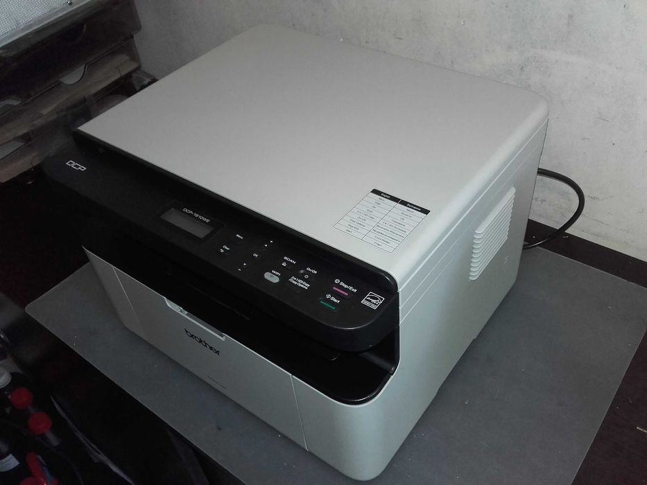 Отличен!!! Безжичен Wi-Fi лазерен принтер 3 в 1 Brother DCP 1610 WE