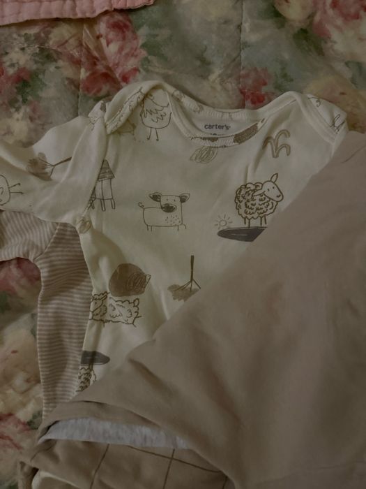 Продам 6 шт бодикоа carters