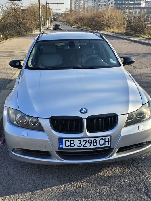 Автомобил bmw 320