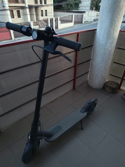 Trotineta Xiaomi Essential Scooter