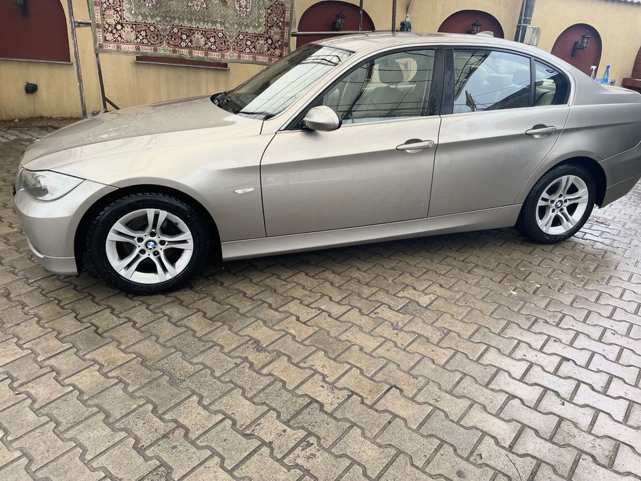 Bmw 318D 2008 Piele, Navigație