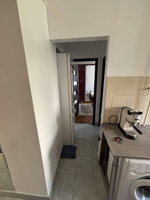 Vand Apt 3 Camere, etaj 1- zona Valea rosie