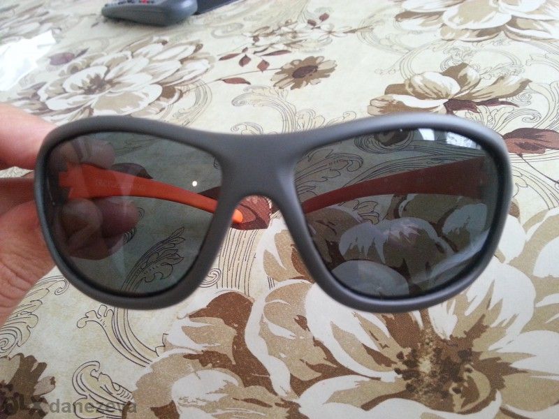 очила със защита