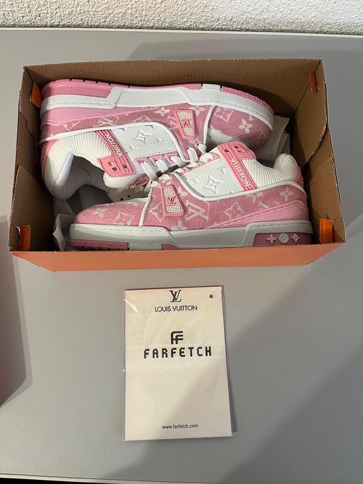 adidasi Louis Vuitton