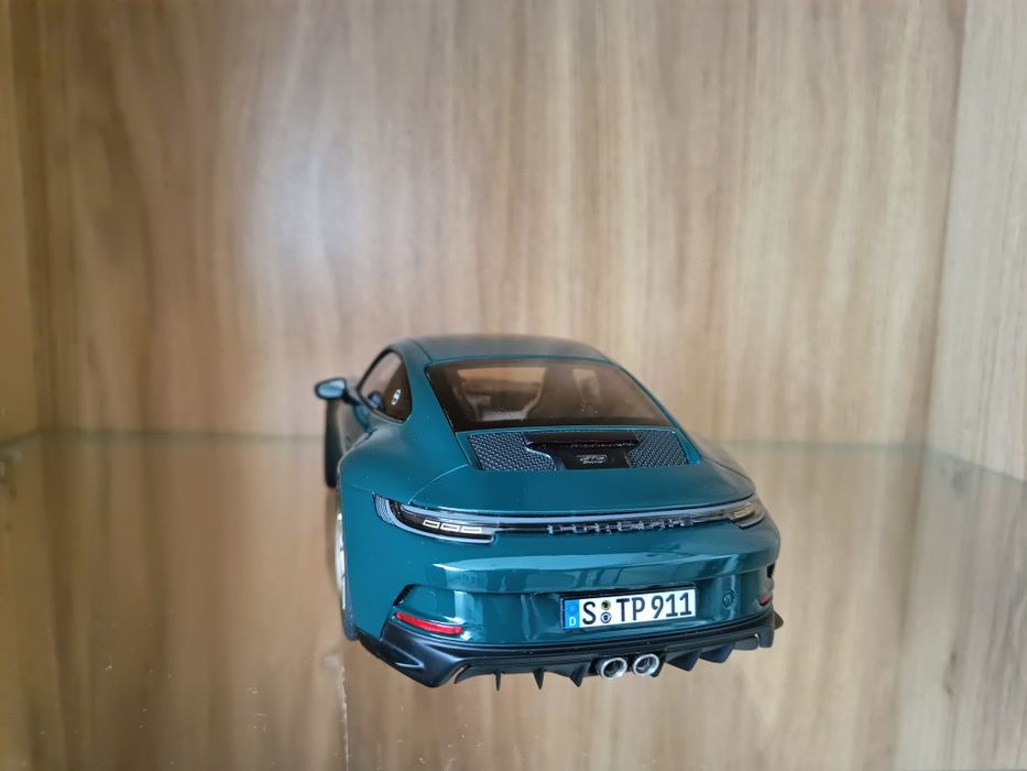 Porsche 911 GT3 touring, Norev 1:18