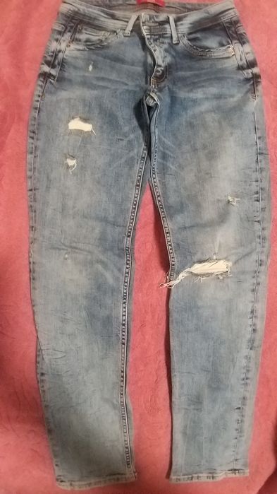 Дънки 29/30н. 5€/бр.