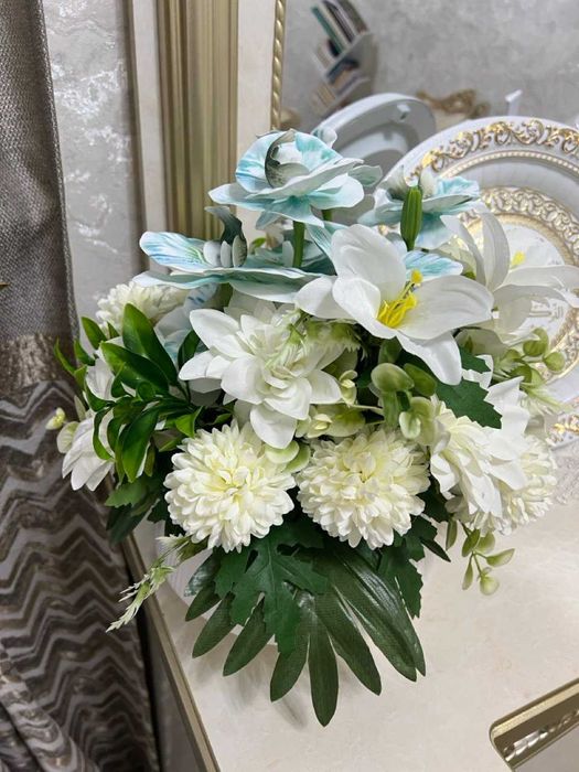 Цветы в горшке – декор для дома, офиса и подарка