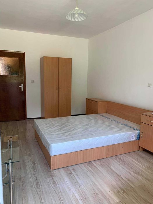 Дава се под наем Двустаен апартамент в Бургас, Меден рудник - зона А - 68 кв.м за 153 € - Снимка #1