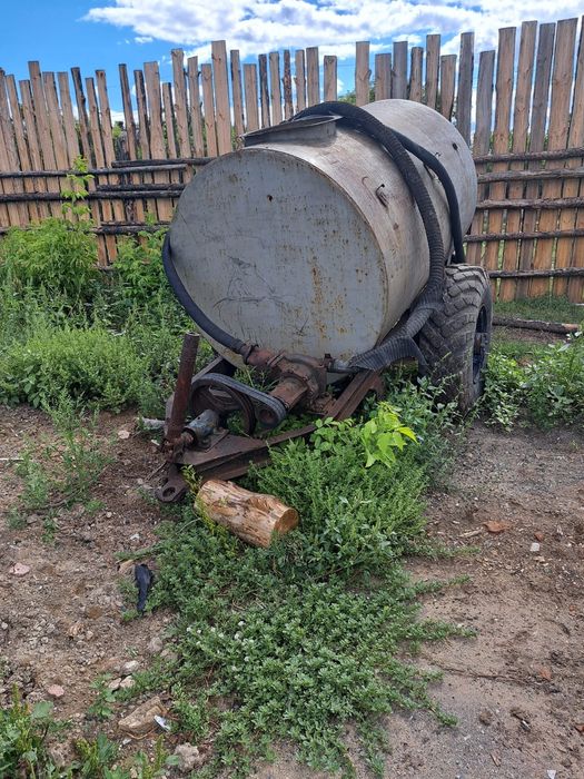 Продам бочку на колесах