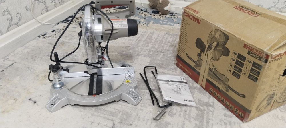 Стусла Crowm CT15235