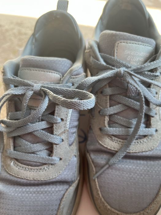 Срочно продам кроссовки