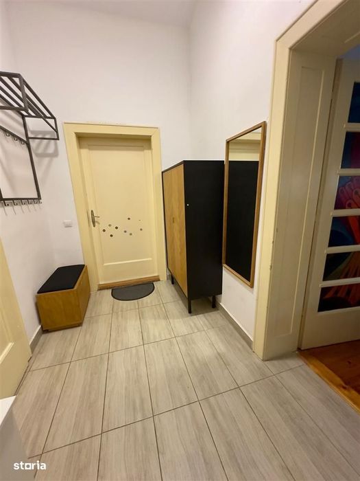 Apartament la casă – 76 mp + terasă + curte + pod mansardabil