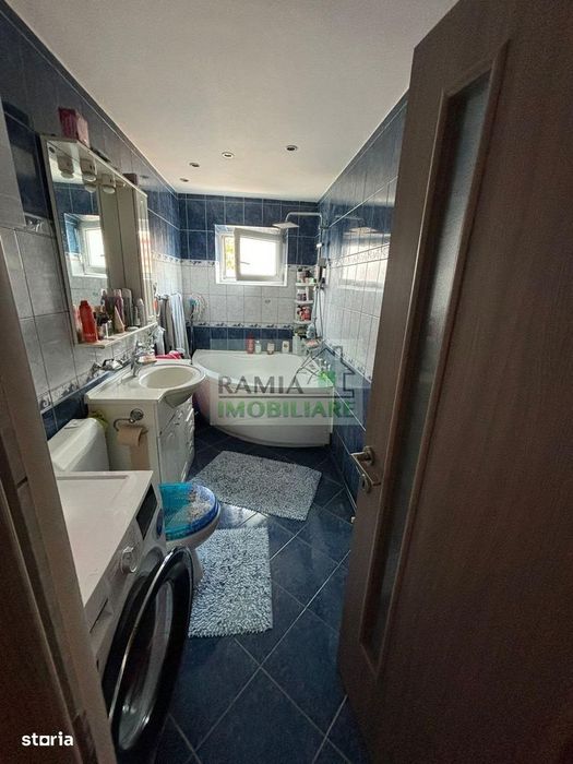 Apartament 3 camere decomandat, 67 mp, 2 băi, Balcon, beci