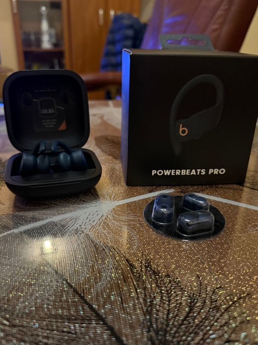 Продавам слушалки PowerBeats Pro