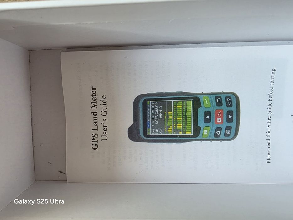 Aparat GPS portabil pentru măsurarea suprafeței terenului