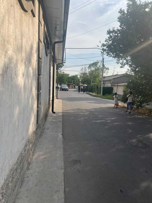 (М) Yashnobod tumani, Hovos ko‘chasida tekis uchastkali hovli sotiladi