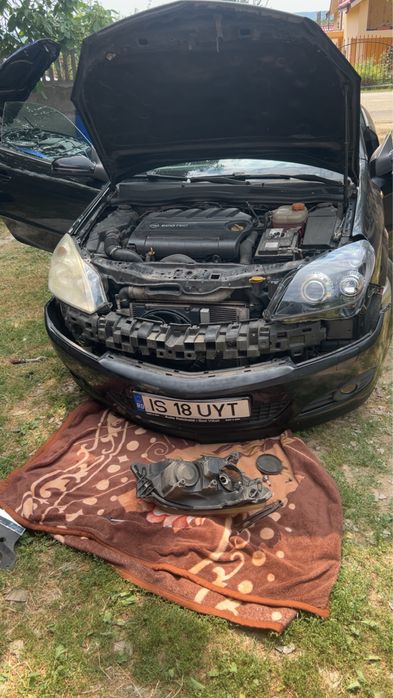 Faruri xenon opel astra h noi