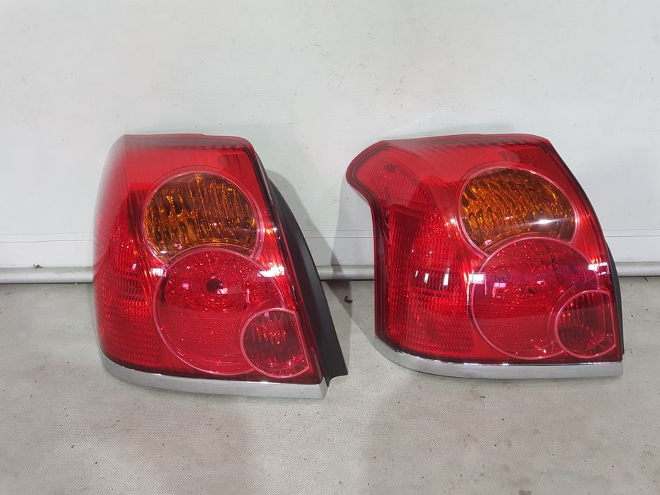 Stop/tripla stanga spate  Toyota Avensis 2007