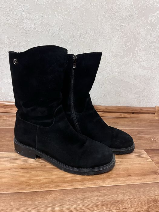 Продаются Зимние ботинки